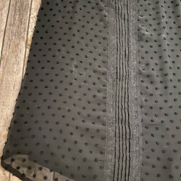 Textured Dot Top - Picture 4 of 5